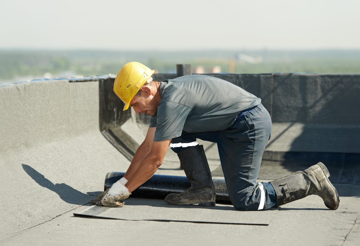 Flachdach dämmen – eine Sache für Profis oder erfahrene Heimwerker 