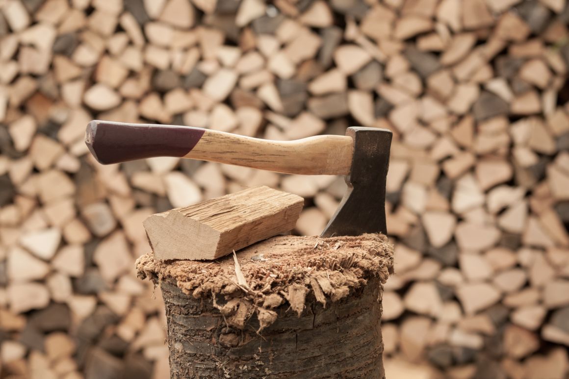 Holzscheite für einen Holzvergaserofen