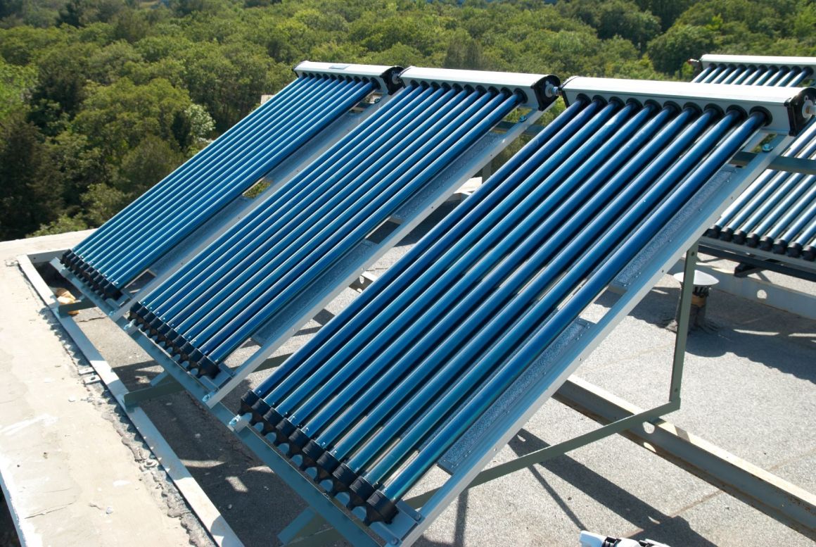 Solarkollektoren mit Tichelmann-System verbunden