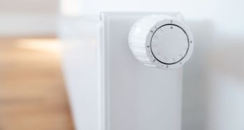 Wärmepumpenheizkörper mit Thermostat