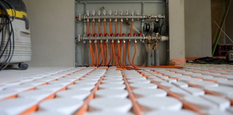 Trockenestrich Fußbodenheizung mit Verteiler